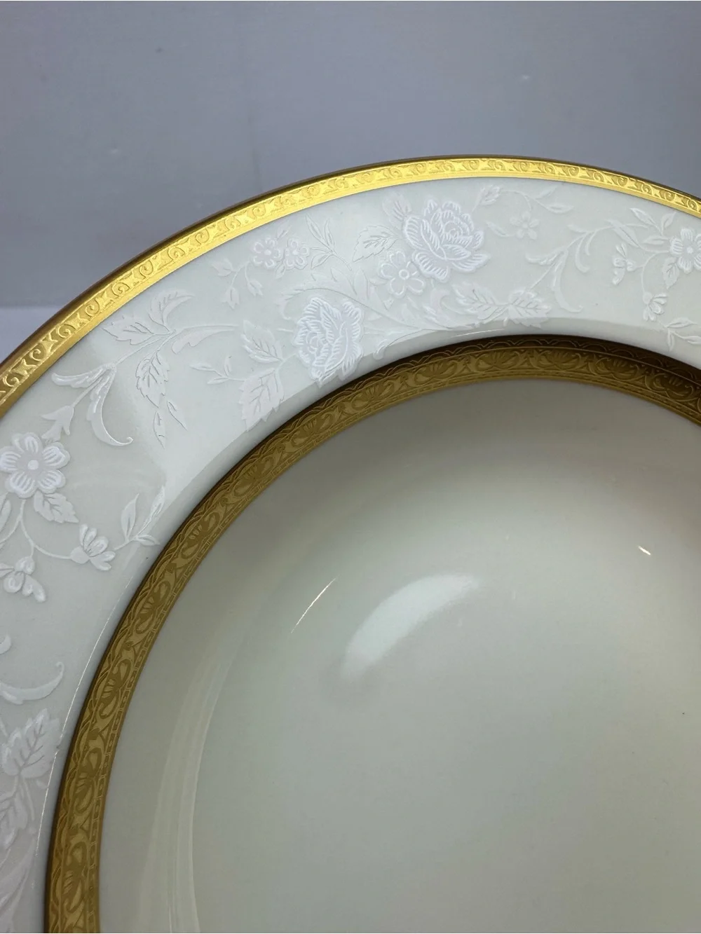 Lot Of 4 Mikasa Antique Lace Fruit Dessert Bowls 7” L5531 Japan Discontinued Ivo